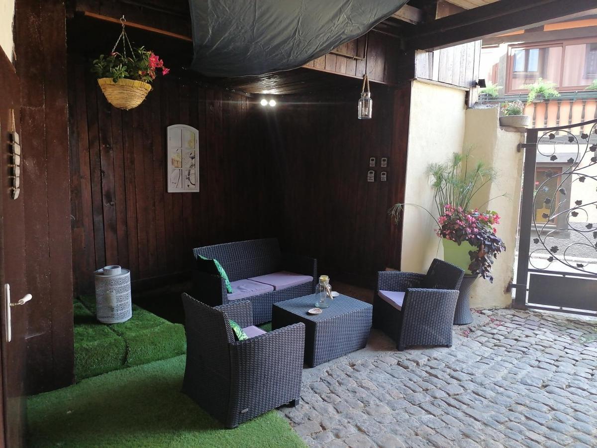Gites Aux Fines Bulles D'Alsace Spa Privatif En Supplement Bergheim Exterior photo